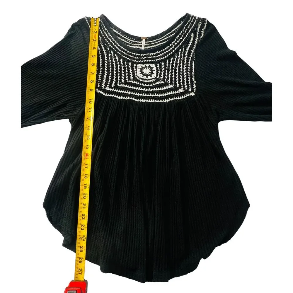 Free People Soulmate‎ Crochet Tunic Top Black Waffle Knit Long Sleeves Size S